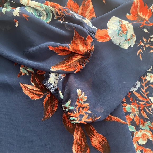 3/$18 PROMO - Flowy Off Shoulder Blouse with Tie Neck from Belle Sky - Size L - Picture 5 of 6